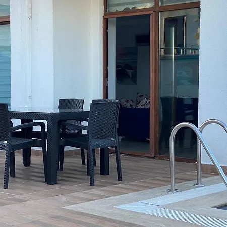 ホテル Private In Yalova/thermal, With Heated Pool