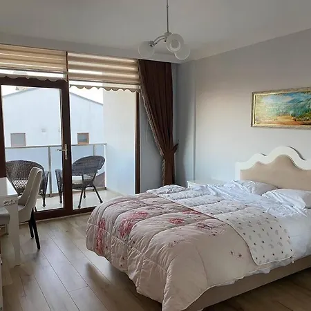 ホテル Private In Yalova/thermal, With Heated Pool