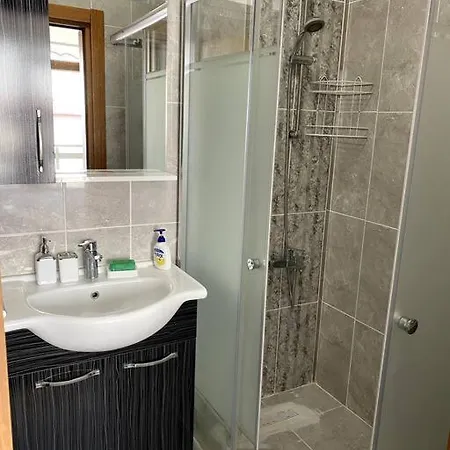 Private In Yalova/thermal, With Heated Pool * Termal
