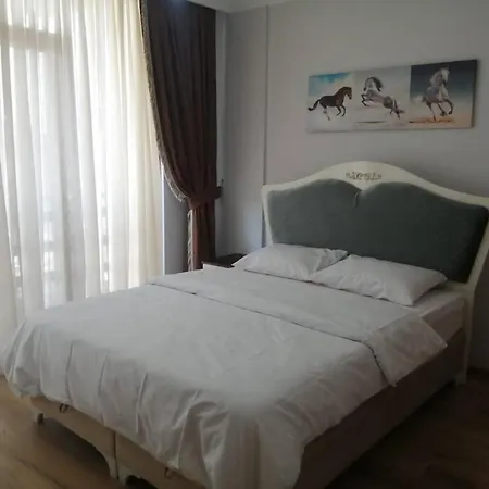 ホテル Private In Yalova/thermal, With Heated Pool