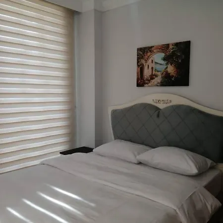 Private In Yalova/thermal, With Heated Pool ターマル